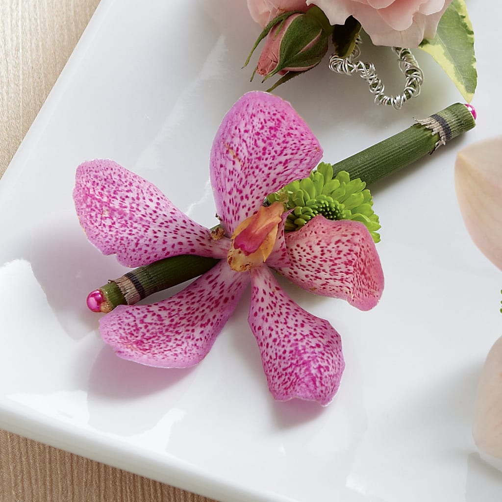 Pink Mokara Boutonniere – What A Flowers, Lawrenceville GA