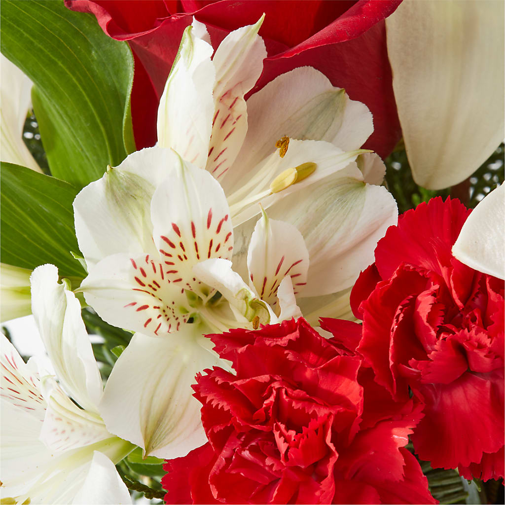 Holiday Season Bouquet –  What A Flowers, Lawrenceville GA
