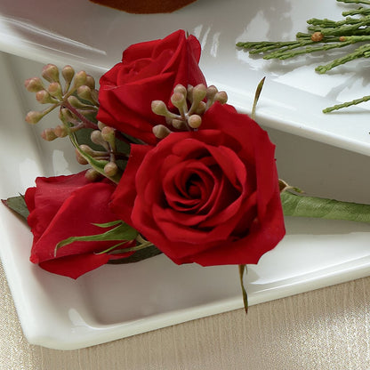 Red Spray Rose Boutonniere –  What A Flowers, Lawrenceville GA